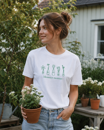 Hvit casual t-skjorte for planteelsker, og blomster entusiast med teksten Blomster monster. 